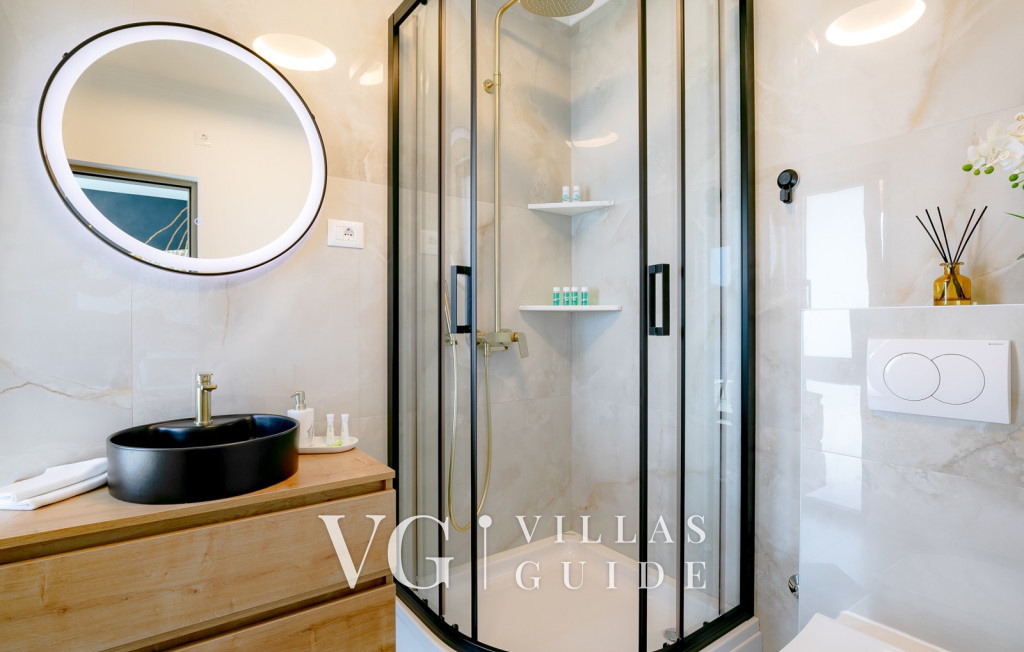 Waterfront villa Marija Bagno