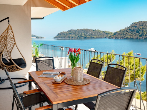 Waterfront villa Marija