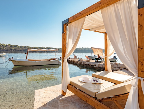 Waterfront villa Marija