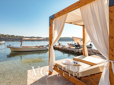 Waterfront villa Marija