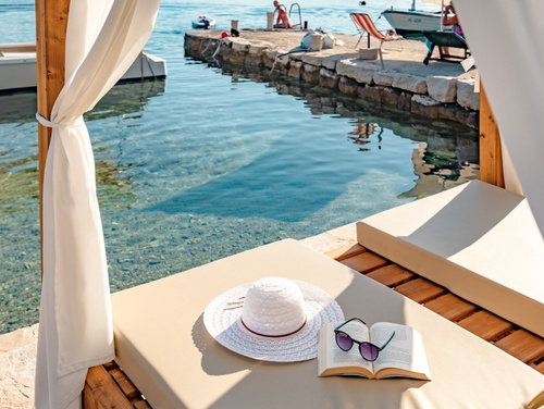 Waterfront villa Marija