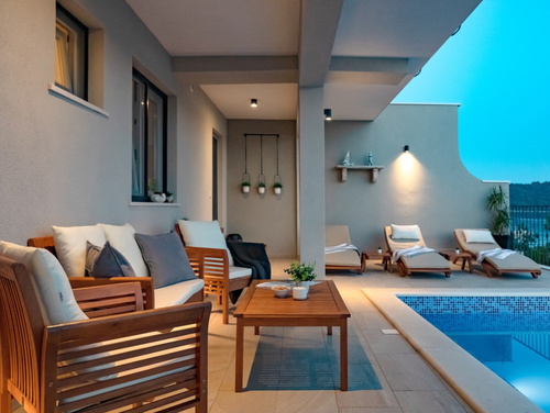 Waterfront villa Marija