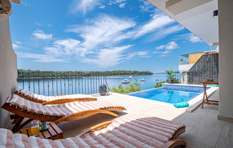 Waterfront villa Marija