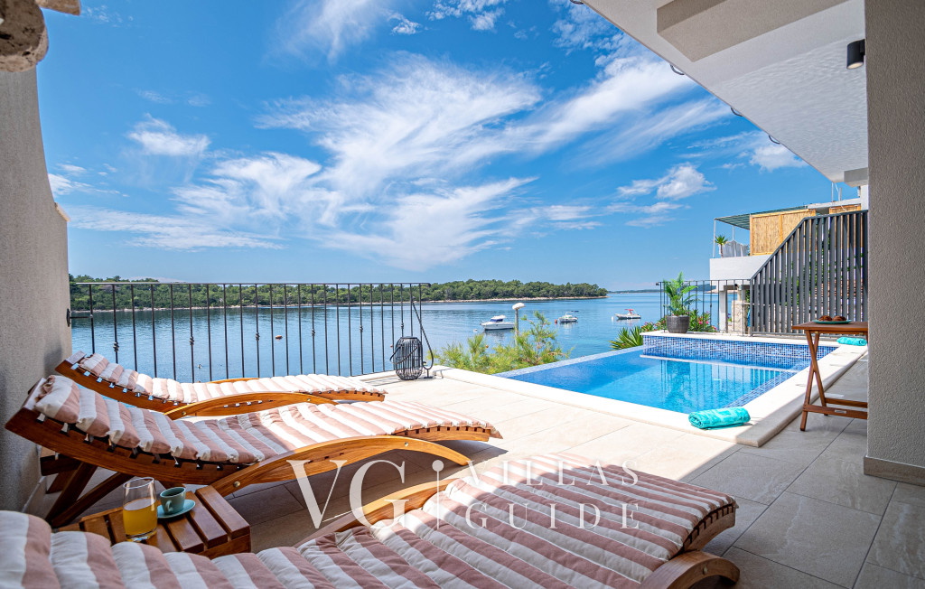 Waterfront villa Marija Bazen