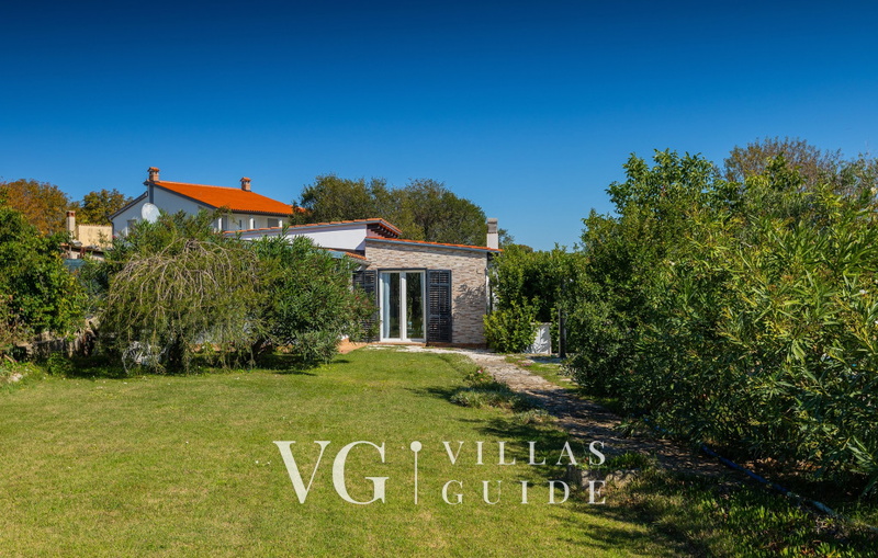 House Silvano Garden and property exterior