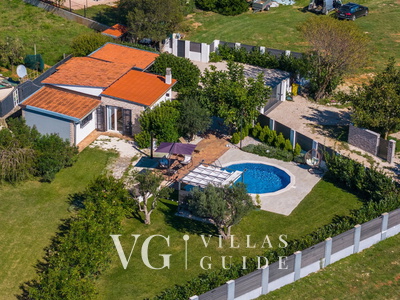 House Silvano Garden and property exterior