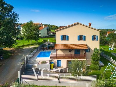 Villa Kate - Pazin Garden and property exterior