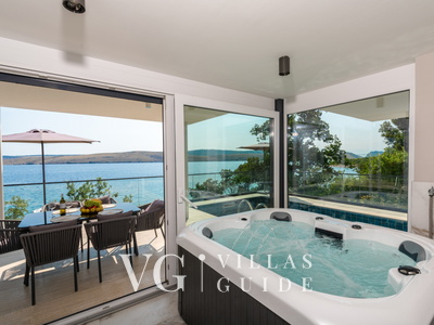 Villa Palazzo Emanuel with pool&whirpool&sauna