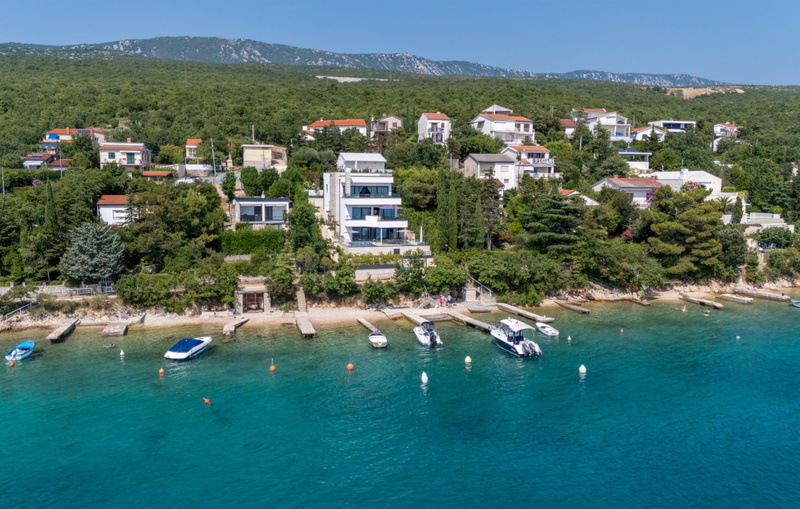 Villa Palazzo Emanuel with pool&whirpool&sauna