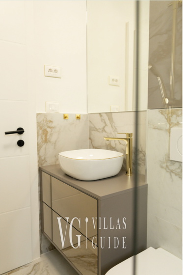 Villa Palazzo Emanuel with pool&whirpool&sauna Toilette per gli ospiti