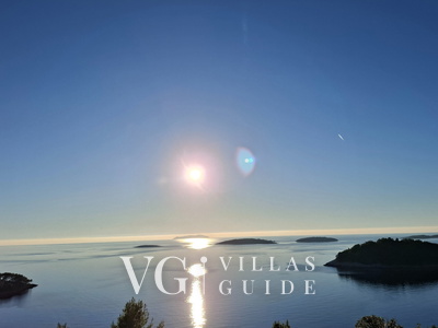 Karbuni Royal Garden and property exterior