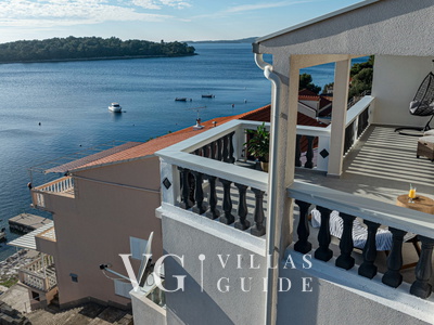 Karbuni Royal Garden and property exterior