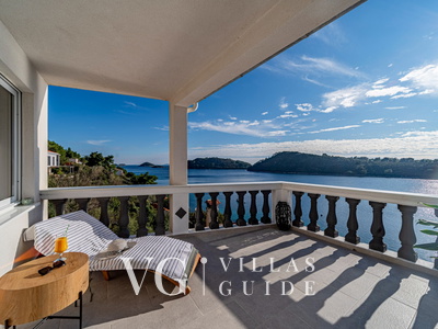 Karbuni Royal Garden and property exterior