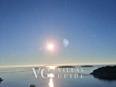 Karbuni Royal Garden and property exterior