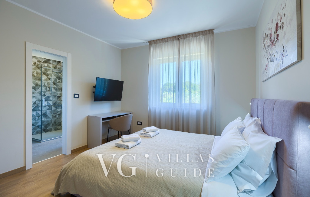 Villa Maruge Bedroom