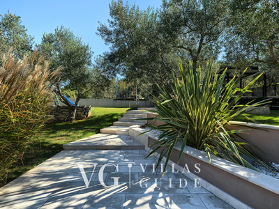 Villa Maruge Garden and property exterior