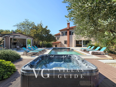 Villa Maruge Garden and property exterior