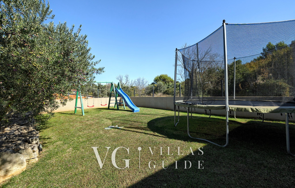 Villa Maruge Additional content