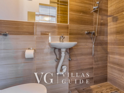 Villa Cissana Additional content