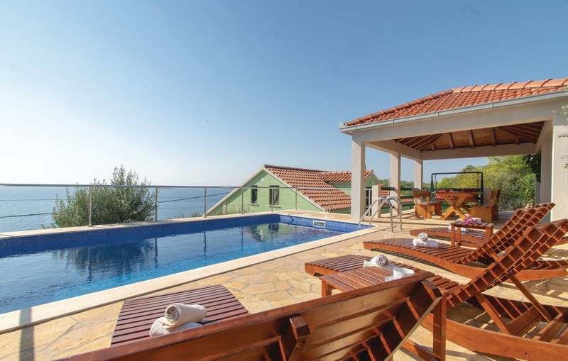 Apartman Mario with pool