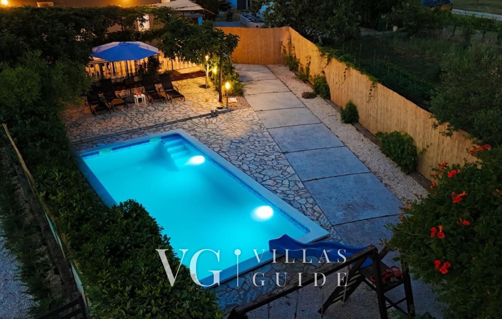 Holiday home Krnić Piscina