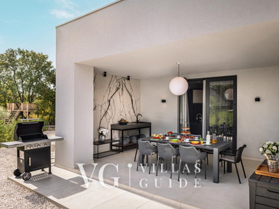 Casa Q Garden and property exterior