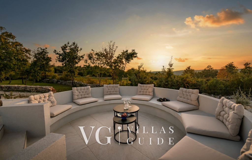 Casa Q Garden and property exterior