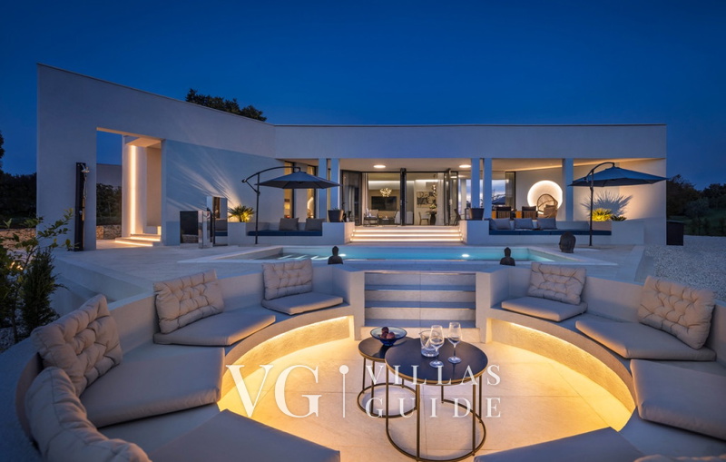 Casa Q Garden and property exterior