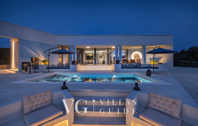 Casa Q Garden and property exterior