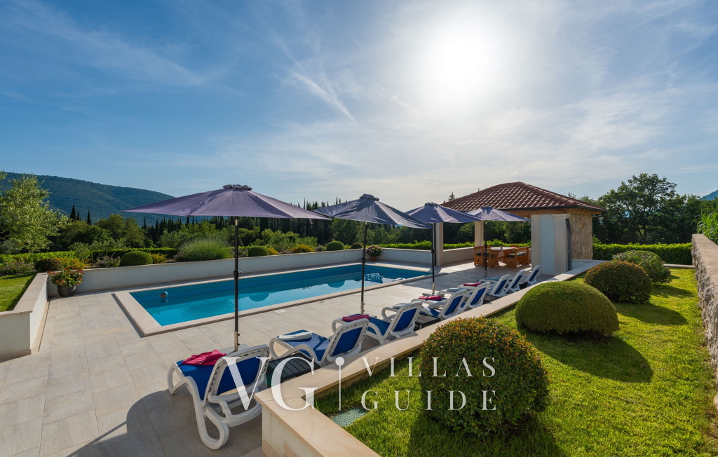 Cypress Paradise Bazen