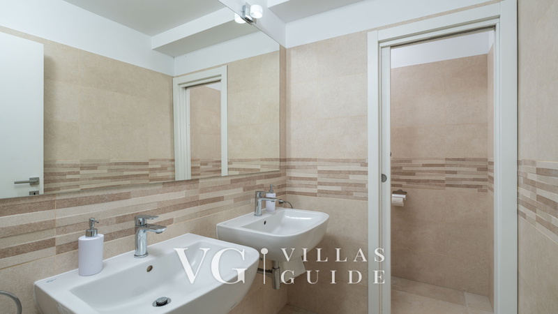 Cypress Paradise Bathroom