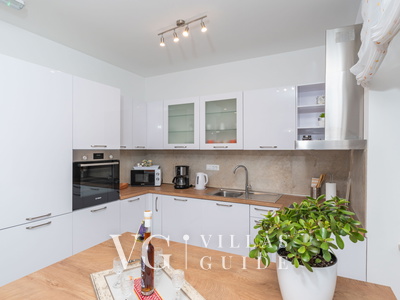 Cypress Paradise Kitchen