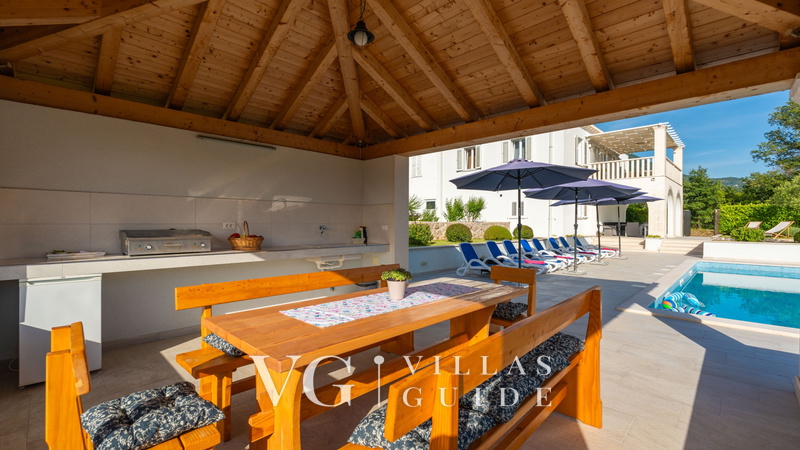 Cypress Paradise Additional content