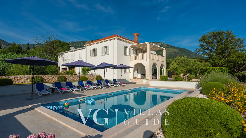 Cypress Paradise Pool