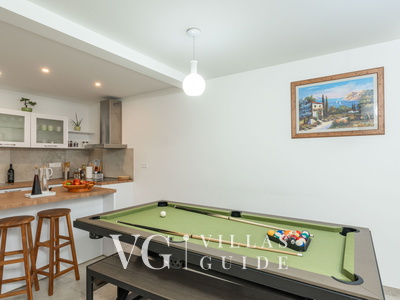 Cypress Paradise Kitchen