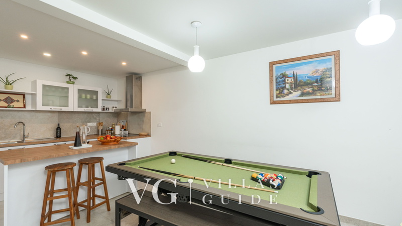 Cypress Paradise Kitchen