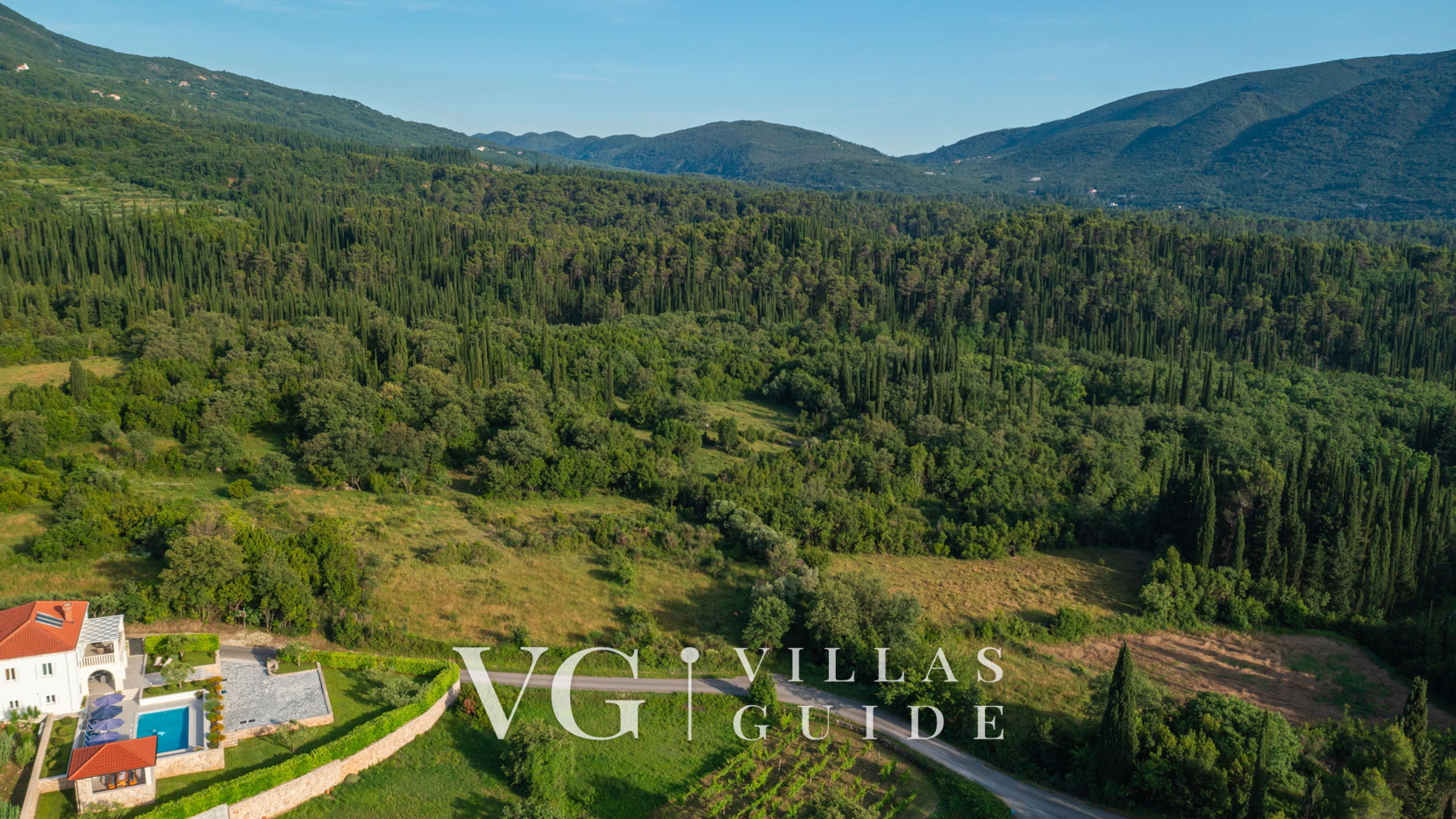 Cypress Paradise Garden and property exterior