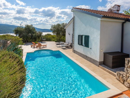 Villa Lucija with pool island Krk