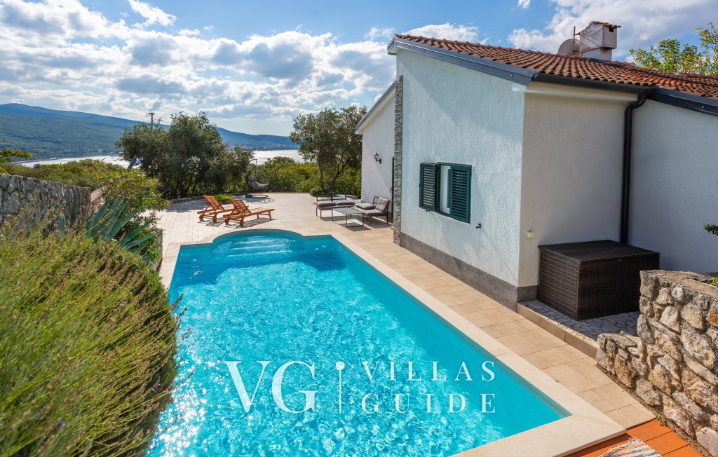 Villa Lucija with pool island Krk Dvorište i vanjski dio objekta