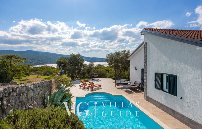 Villa Lucija with pool island Krk Bazen