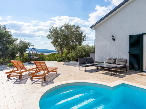 Villa Lucija with pool island Krk