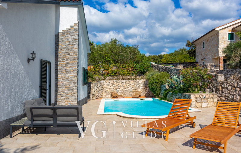 Villa Lucija with pool island Krk Bazen