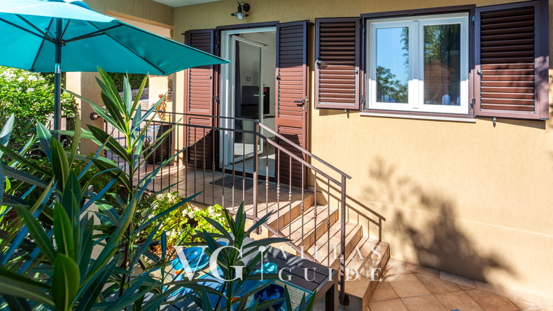 Apartman Chiara Garden and property exterior