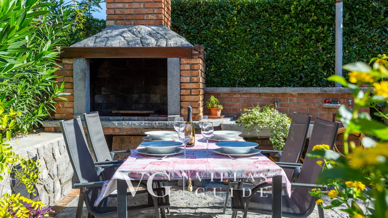 Apartman Chiara Garden and property exterior