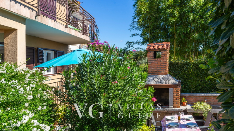 Apartman Chiara Garden and property exterior