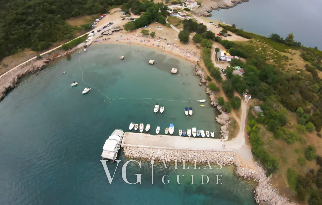 Villa Andrea with pool & whirpool Island Krk Microlocation