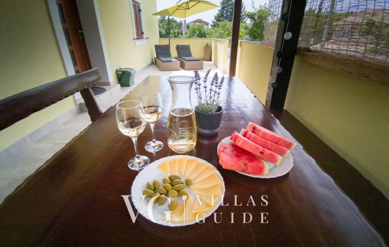 Villa Andrea with pool & whirpool Island Krk Dvorište i vanjski dio objekta