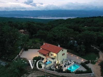 Villa Andrea with pool & whirpool Island Krk Garden and property exterior