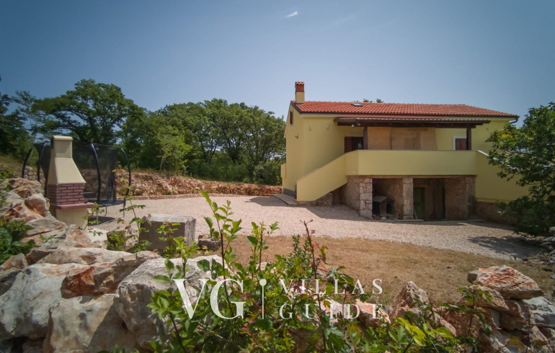 Villa Andrea with pool & whirpool Island Krk Dvorište i vanjski dio objekta