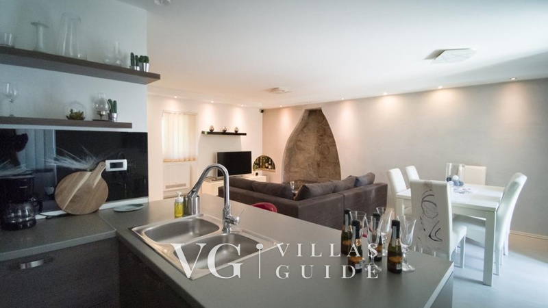 Villa Andrea with pool & whirpool Island Krk Kuhinja